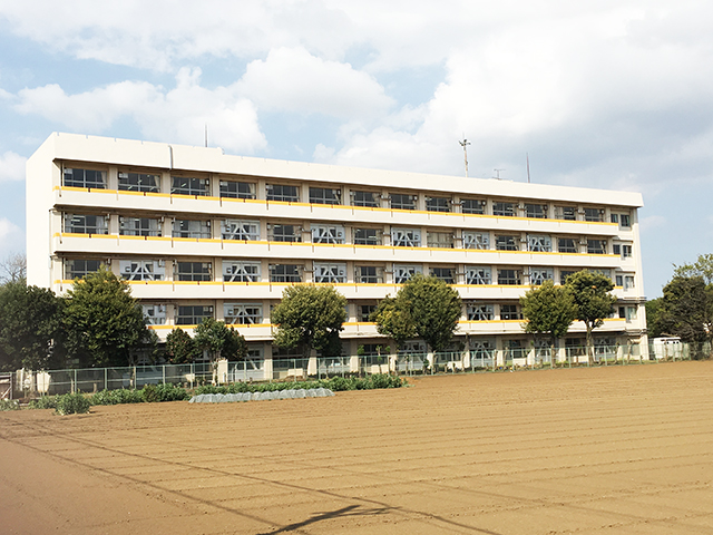 飯山満南小学校　屋上防水・外壁改修工事