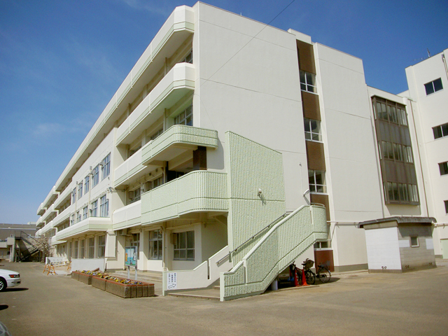船橋市立八木が谷中学校　屋上防水・外壁改修工事